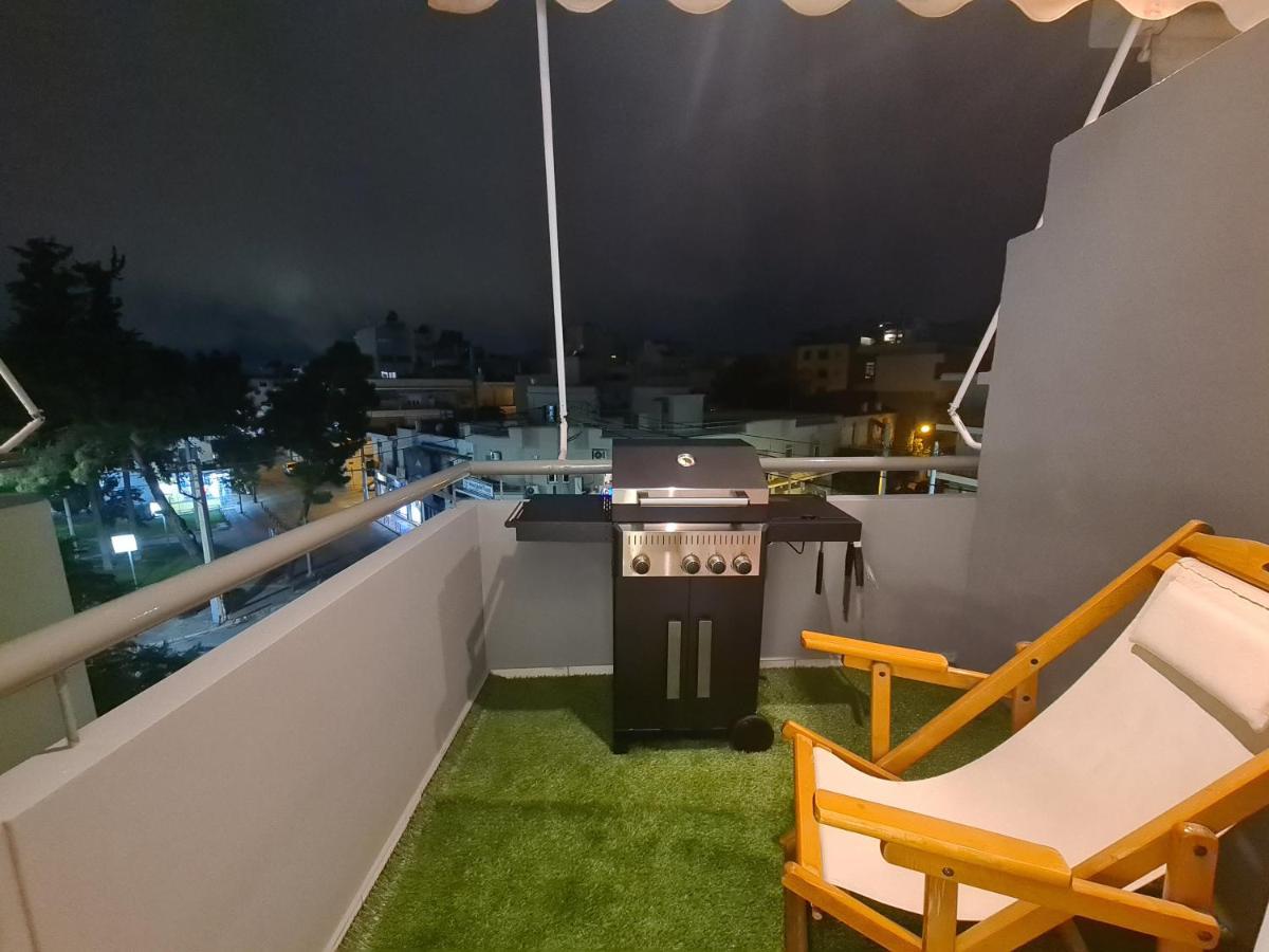 אתונה Sunny Home Private Jacuzzi Hydromassage Acropolis & Lycabettus Far View Parking 300M Metro Peristeri מראה חיצוני תמונה