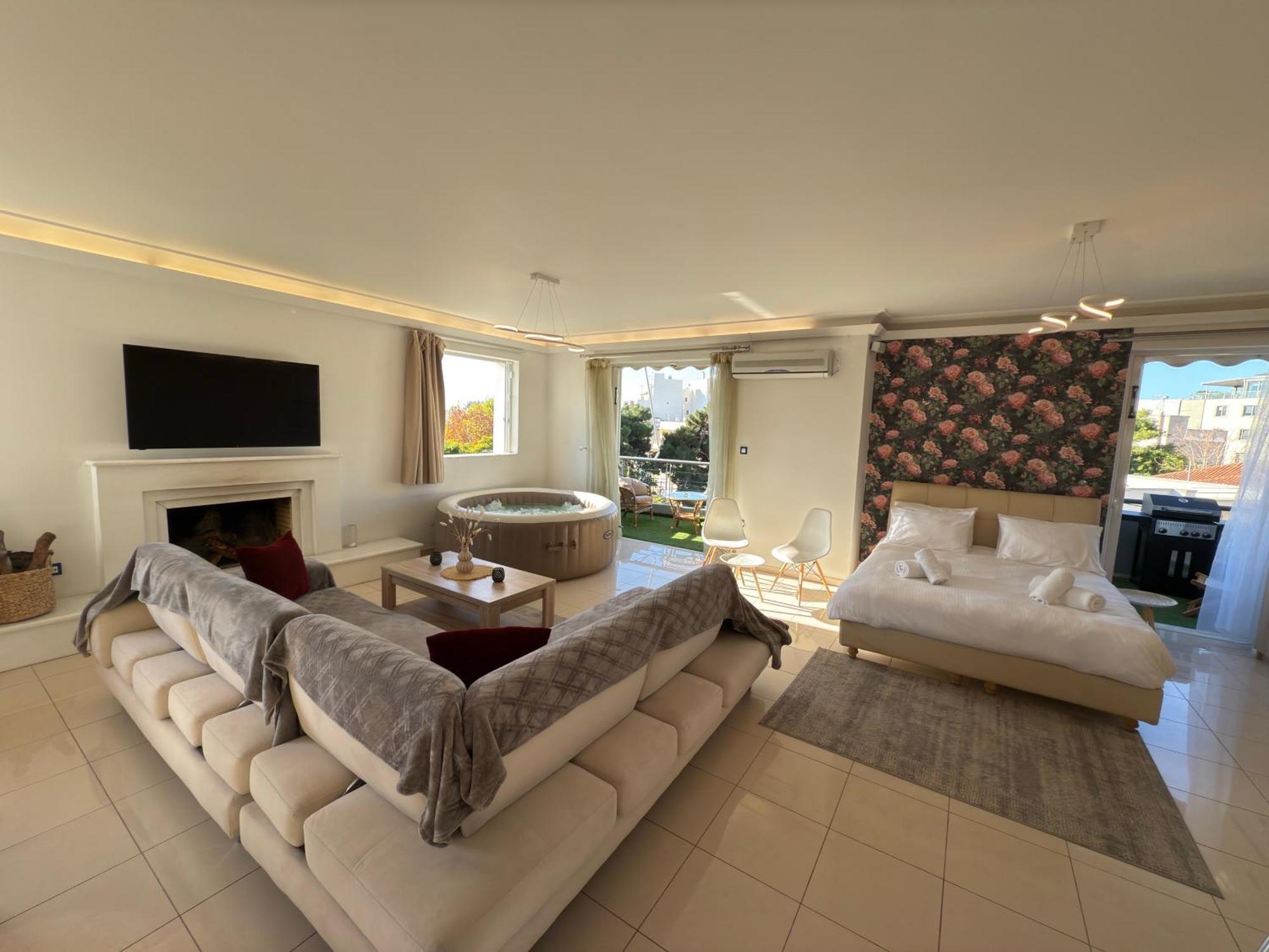 אתונה Sunny Home Private Jacuzzi Hydromassage Acropolis & Lycabettus Far View Parking 300M Metro Peristeri מראה חיצוני תמונה