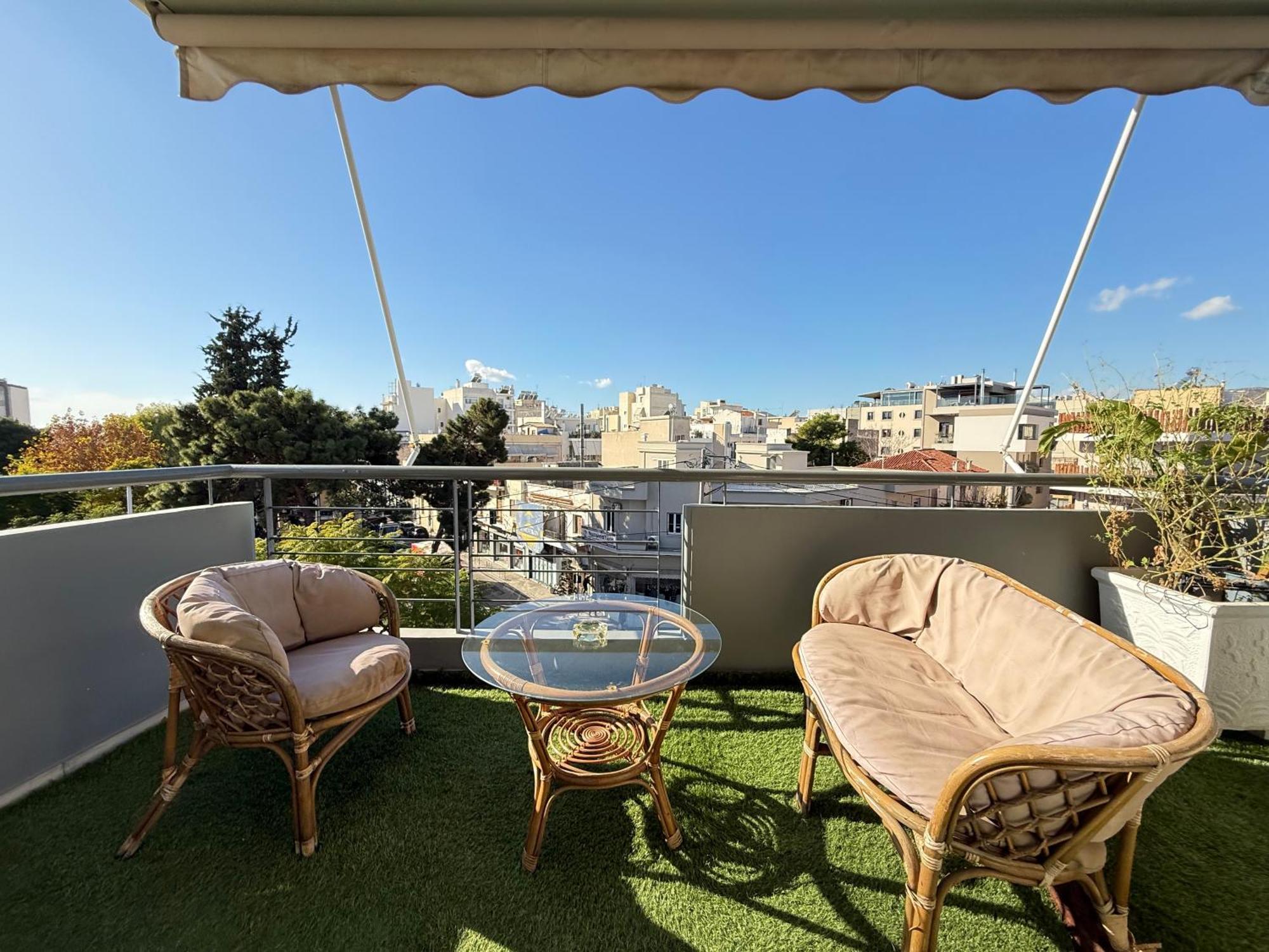 אתונה Sunny Home Private Jacuzzi Hydromassage Acropolis & Lycabettus Far View Parking 300M Metro Peristeri מראה חיצוני תמונה