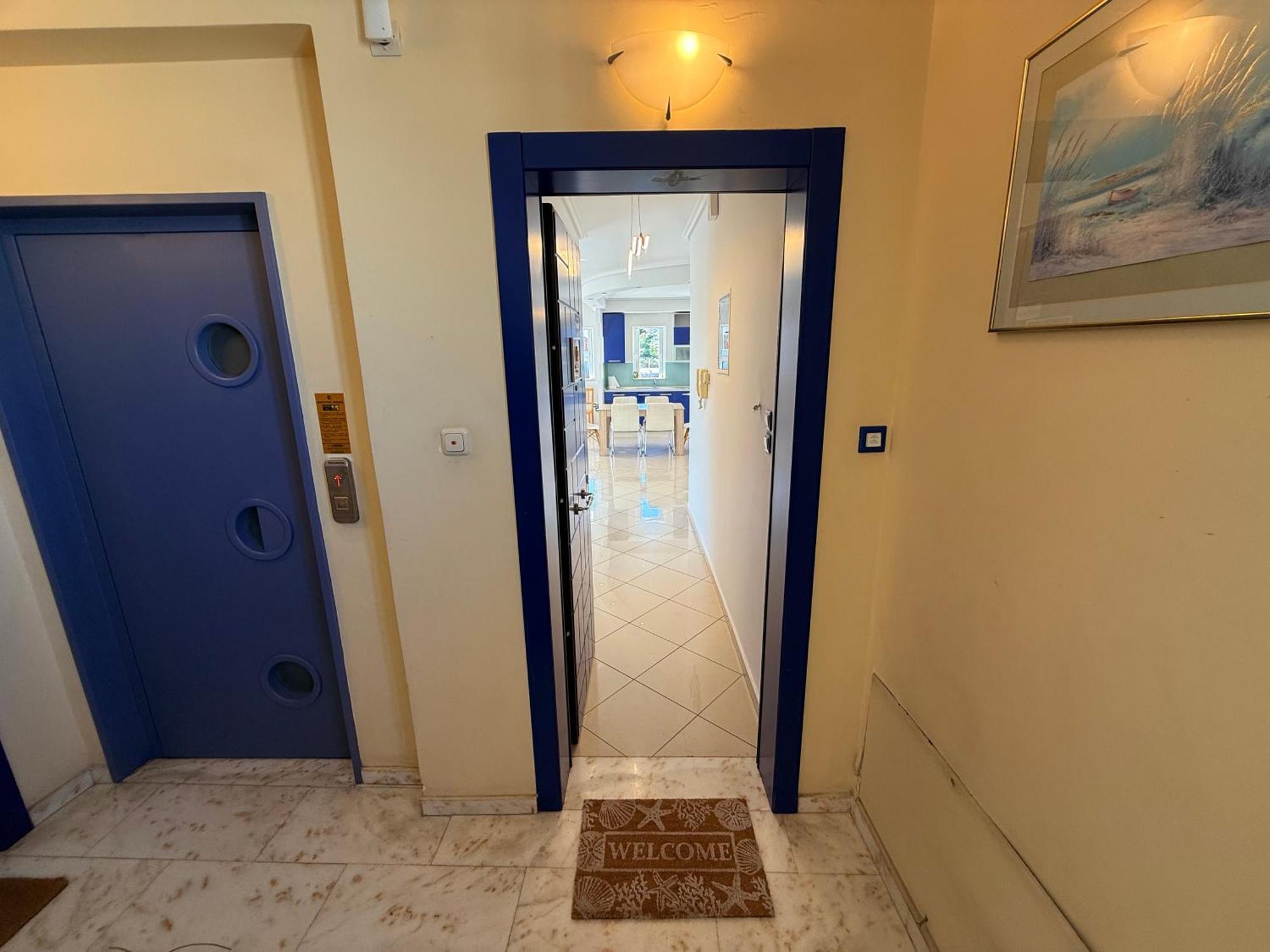 אתונה Sunny Home Private Jacuzzi Hydromassage Acropolis & Lycabettus Far View Parking 300M Metro Peristeri מראה חיצוני תמונה