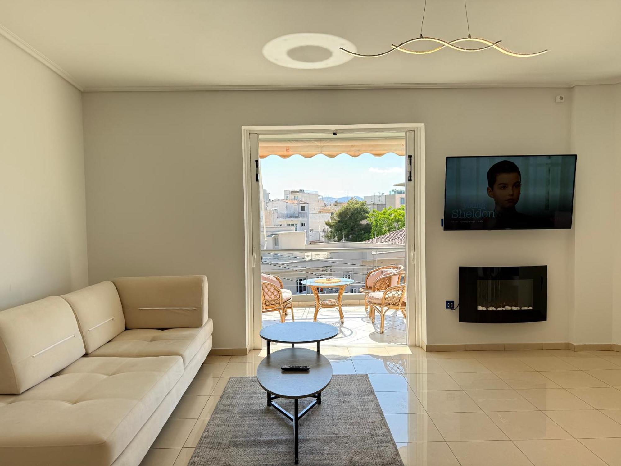 אתונה Sunny Home Private Jacuzzi Hydromassage Acropolis & Lycabettus Far View Parking 300M Metro Peristeri מראה חיצוני תמונה