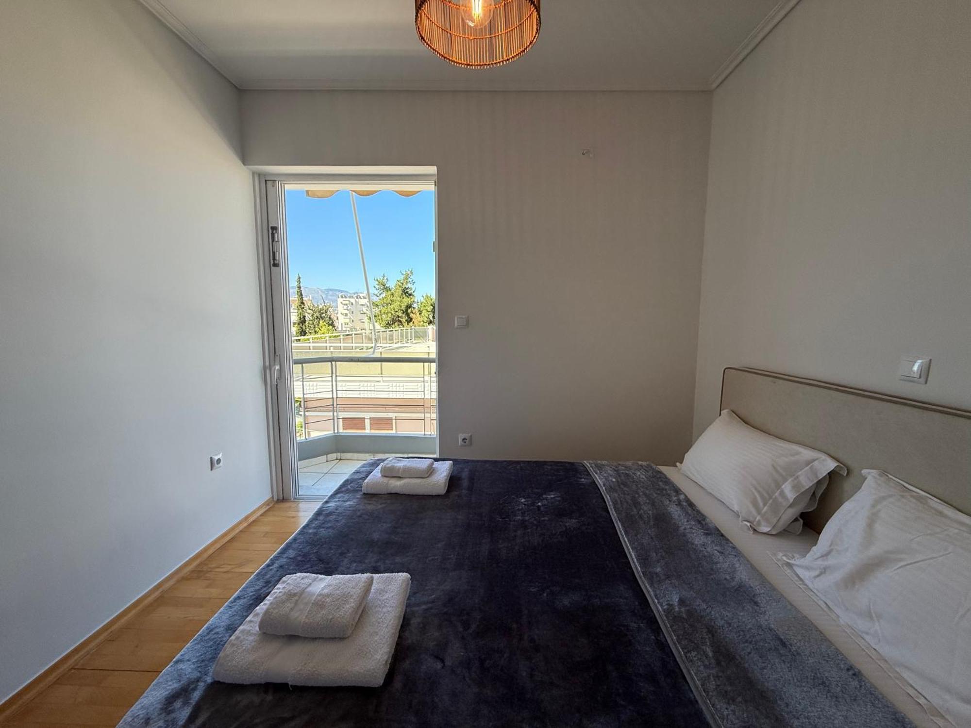 אתונה Sunny Home Private Jacuzzi Hydromassage Acropolis & Lycabettus Far View Parking 300M Metro Peristeri מראה חיצוני תמונה