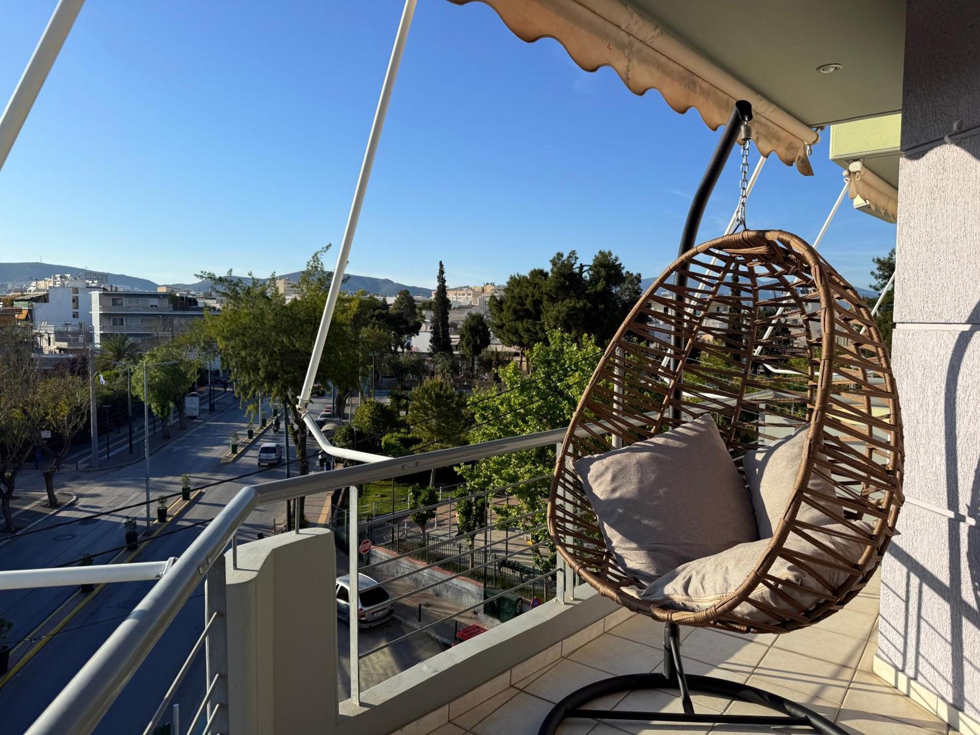 אתונה Sunny Home Private Jacuzzi Hydromassage Acropolis & Lycabettus Far View Parking 300M Metro Peristeri מראה חיצוני תמונה